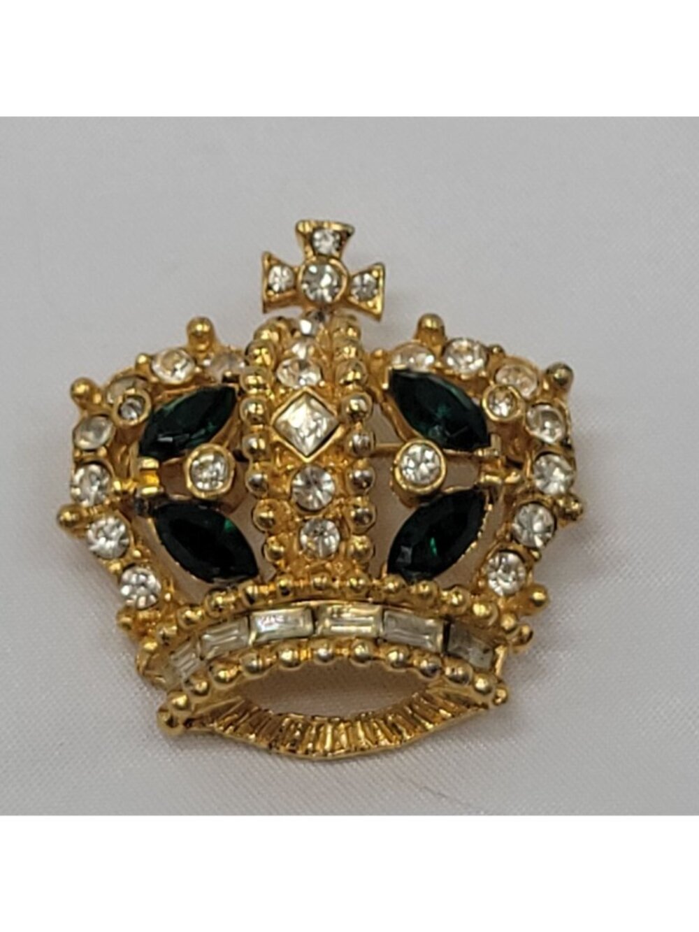 Vtg 50s Bellini Gold-Tone Crown Brooch Pin With Green & Clear Rhinestones Signed - Picture 9 of 10